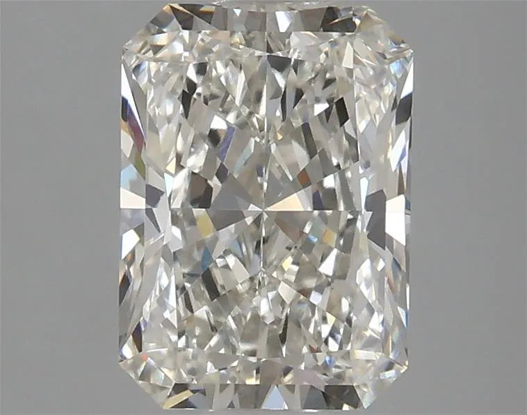 2.15ct Radiant Lab Grown Diamond (Colour H, Clarity VVS2, IGI Certified)