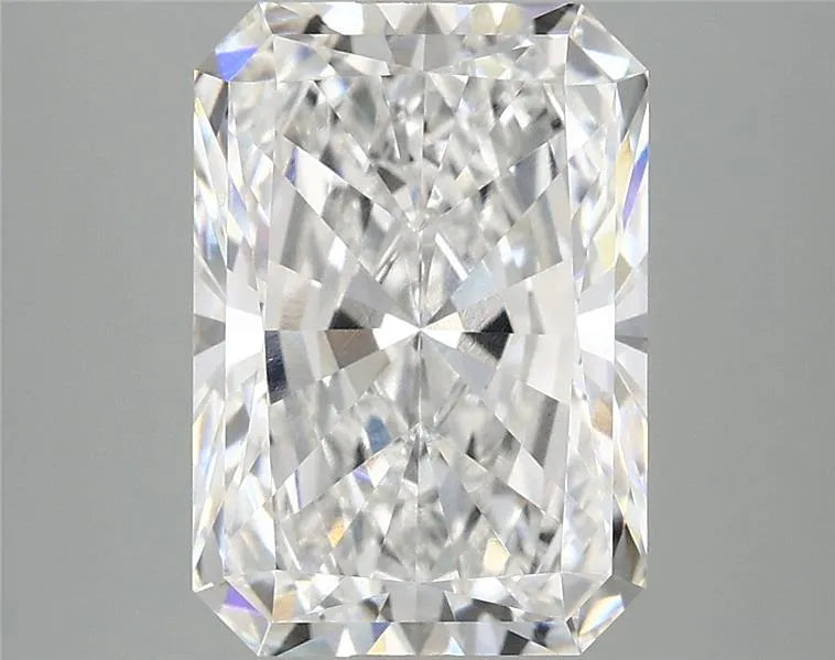 4.10ct Radiant Lab Grown Diamond (Colour D, Clarity VVS2, IGI Certified)