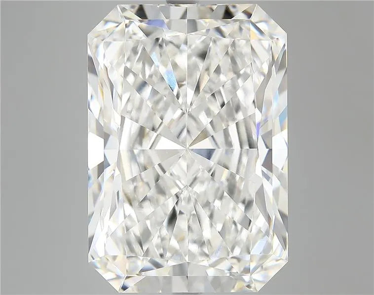15.11ct Radiant Lab Grown Diamond (Colour G, Clarity VVS2, IGI Certified)