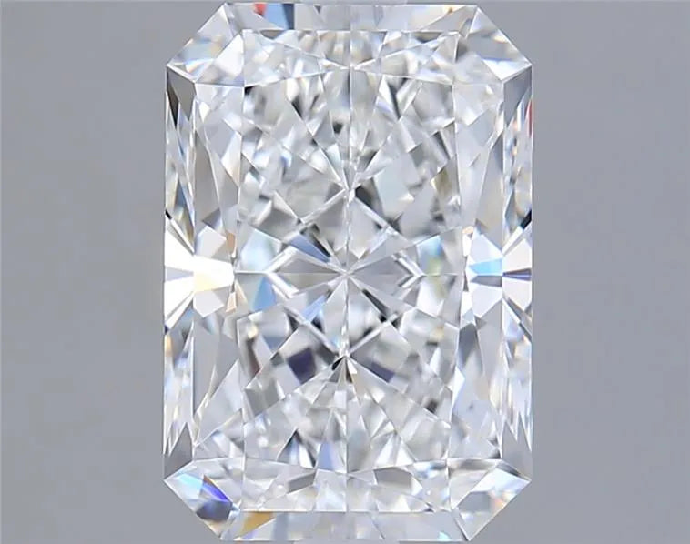 2.50ct Radiant Lab Grown Diamond (Colour E, Clarity VVS1, GIA Certified)