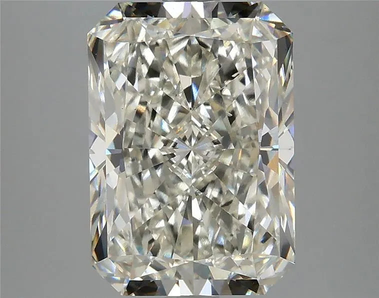 4.35ct Radiant Lab Grown Diamond (Colour H, Clarity VS1, IGI Certified)