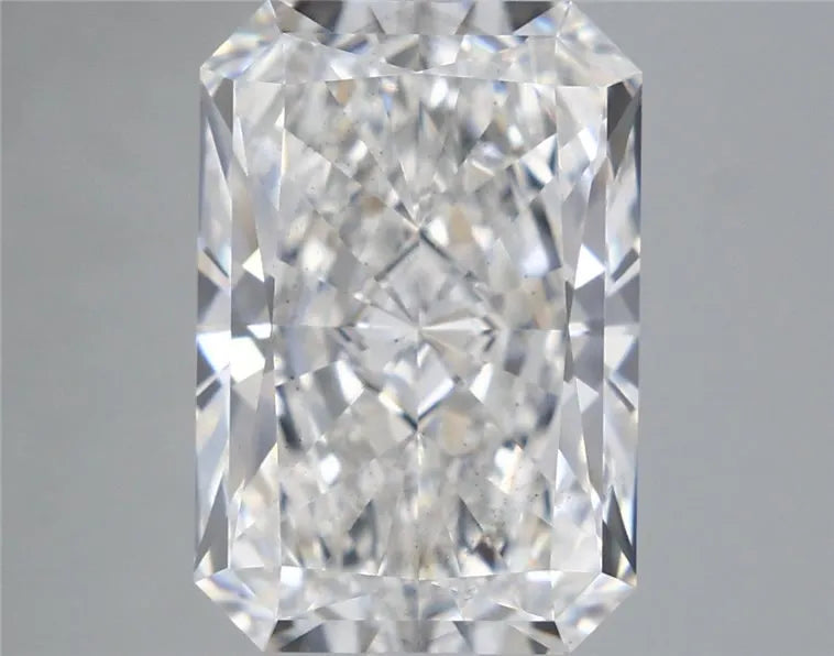 5.14ct Radiant Lab Grown Diamond (Colour F, Clarity SI1, IGI Certified)
