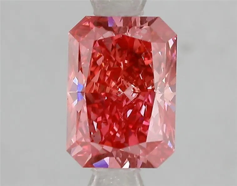 1.52ct Radiant Lab Grown Diamond (Colour Fancy Vivid Pink, Clarity VS2, IGI Certified)