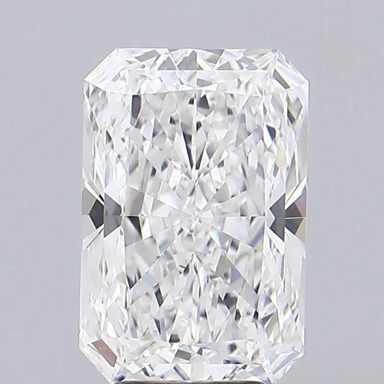 3.95ct Radiant Lab Grown Diamond (Colour E, Clarity VVS1, IGI Certified)