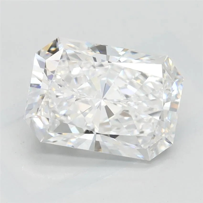2.00ct Radiant Lab Grown Diamond (Colour D, Clarity VVS1, IGI Certified)