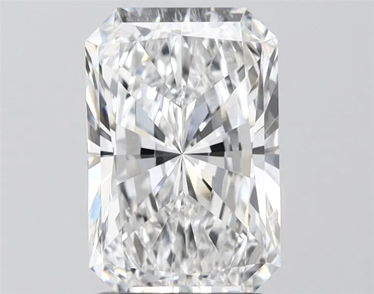 2.03ct Radiant Lab Grown Diamond (Colour E, Clarity VVS1, IGI Certified)