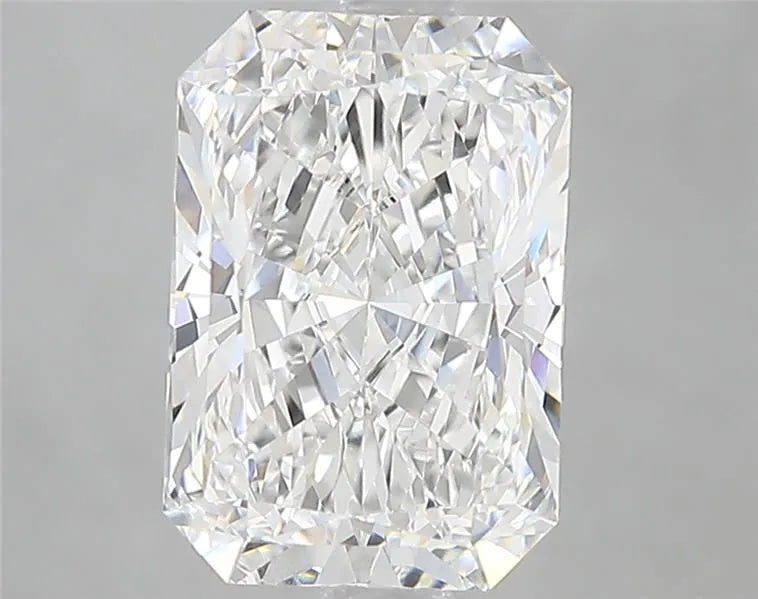 2.05ct Radiant Lab Grown Diamond (Colour G, Clarity VVS2, IGI Certified)
