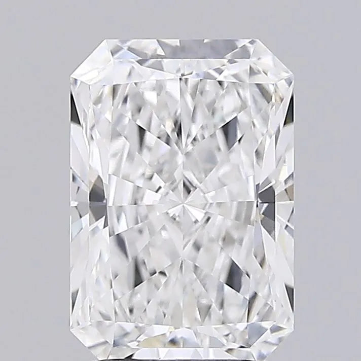 2.25ct Radiant Lab Grown Diamond (Colour E, Clarity VVS2, IGI Certified)