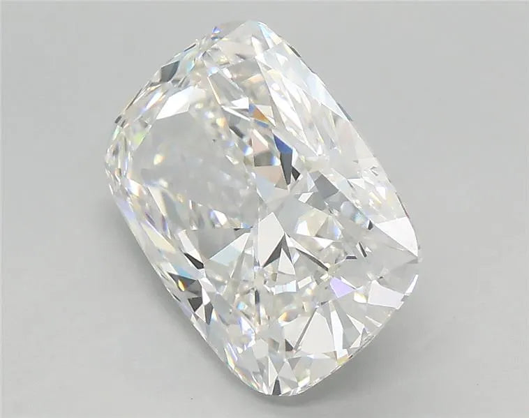 2.26ct Cushion modified Lab Grown Diamond (Colour E, Clarity VVS2, IGI Certified)