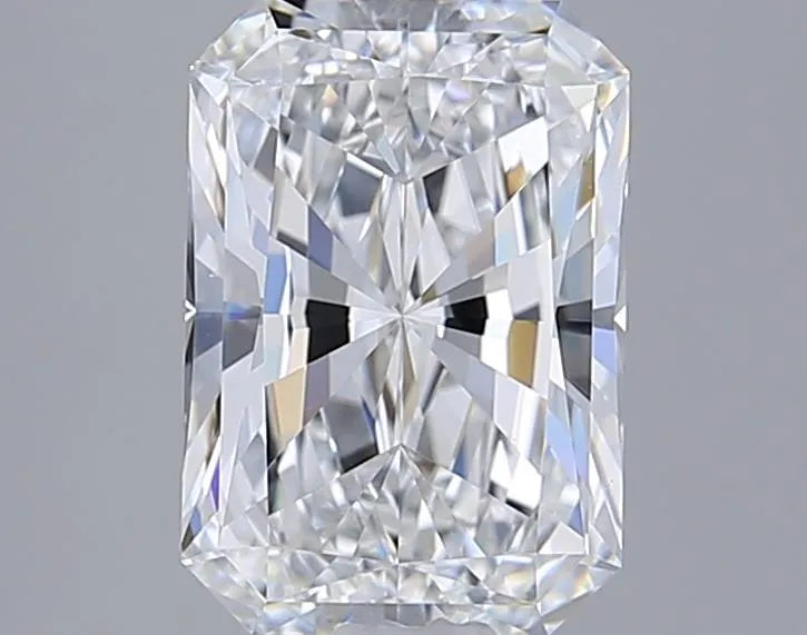2.26ct Radiant Lab Grown Diamond (Colour E, Clarity VVS1, IGI Certified)