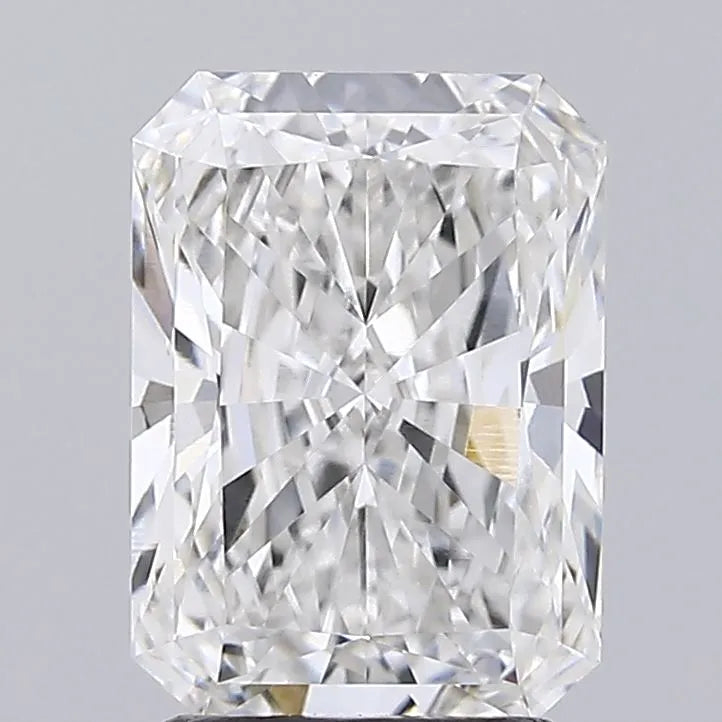 2.30ct Radiant Lab Grown Diamond (Colour E, Clarity VVS2, IGI Certified)