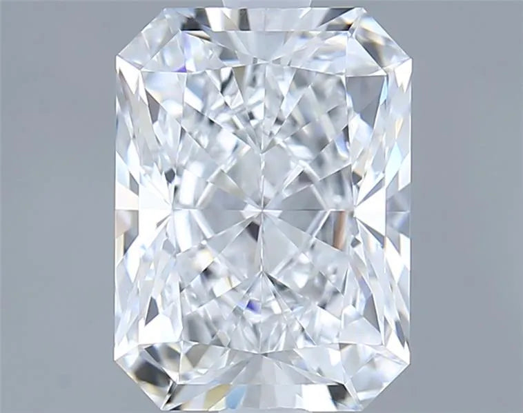 2.32ct Radiant Lab Grown Diamond (Colour D, Clarity VVS2, IGI Certified)