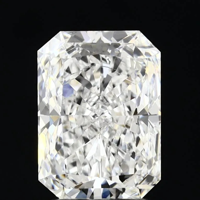 2.32ct Radiant Lab Grown Diamond (Colour E, Clarity SI1, IGI Certified)
