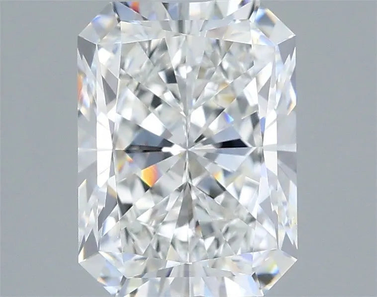 2.33ct Radiant Lab Grown Diamond (Colour E, Clarity VVS2, IGI Certified)