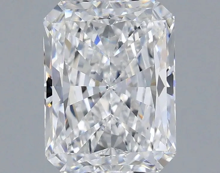 2.35ct Radiant Lab Grown Diamond (Colour E, Clarity VVS2, IGI Certified)
