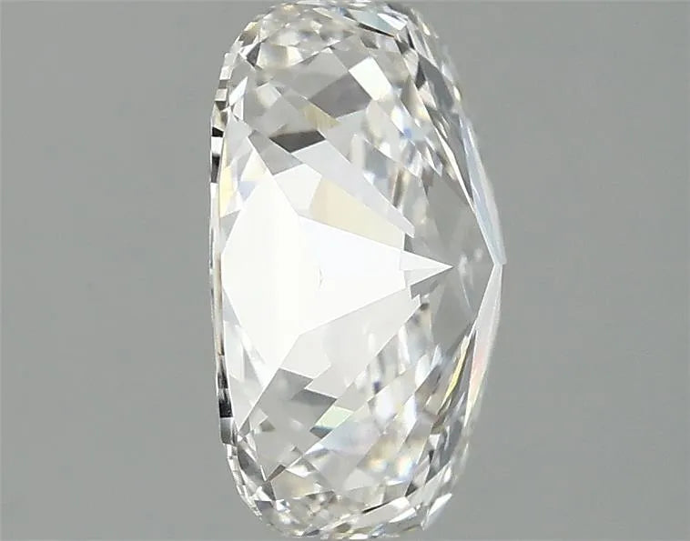 2.41ct Cushion modified Lab Grown Diamond (Colour G, Clarity VVS2, IGI Certified)