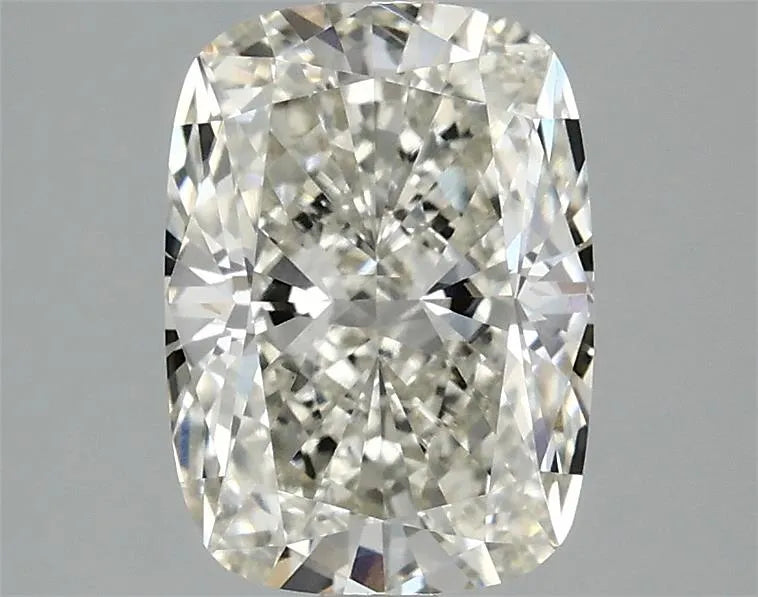 2.44ct Cushion modified Lab Grown Diamond (Colour H, Clarity VVS2, IGI Certified)
