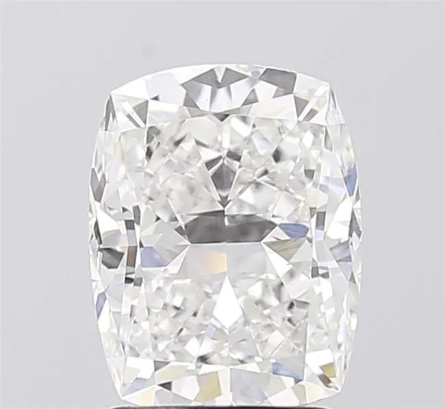 2.50ct Cushion modified Lab Grown Diamond (Colour E, Clarity VVS2, IGI Certified)