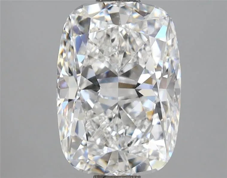 2.51ct Cushion modified Lab Grown Diamond (Colour E, Clarity VVS2, IGI Certified)