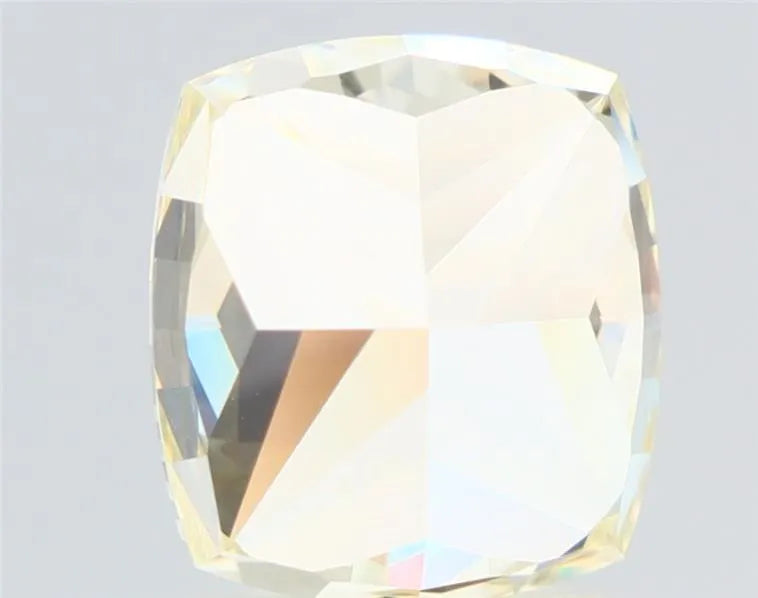 2.51ct Cushion modified Natural Diamond (Colour Fancy Light Yellow, Clarity VVS1, GIA Certified)