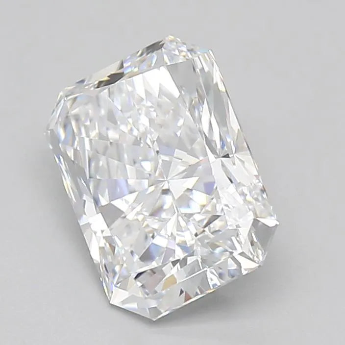 2.51ct Radiant Lab Grown Diamond (Colour D, Clarity VVS1, IGI Certified)