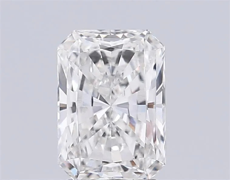 2.51ct Radiant Lab Grown Diamond (Colour F, Clarity VVS2, IGI Certified)
