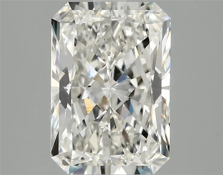 2.51ct Radiant Lab Grown Diamond (Colour G, Clarity VVS2, IGI Certified)