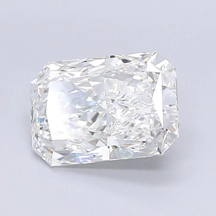 2.52ct Radiant Lab Grown Diamond (Colour E, Clarity VVS1, IGI Certified)