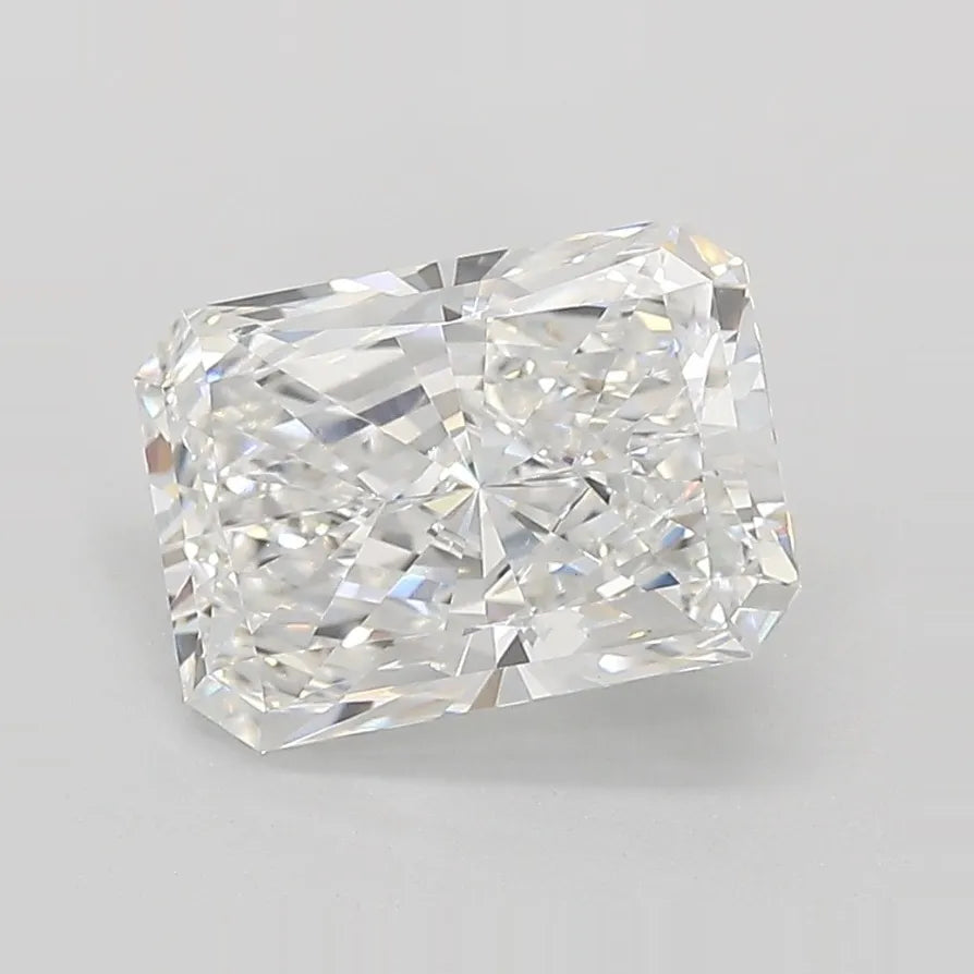 2.52ct Radiant Lab Grown Diamond (Colour E, Clarity VVS2, IGI Certified)