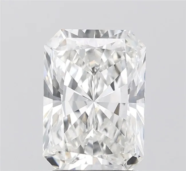 2.52ct Radiant Lab Grown Diamond (Colour F, Clarity VVS2, IGI Certified)