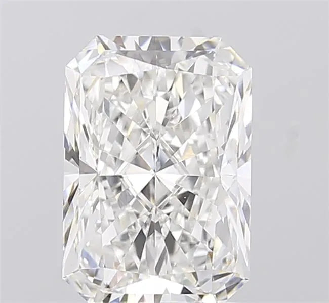 2.53ct Radiant Lab Grown Diamond (Colour E, Clarity VVS2, IGI Certified)