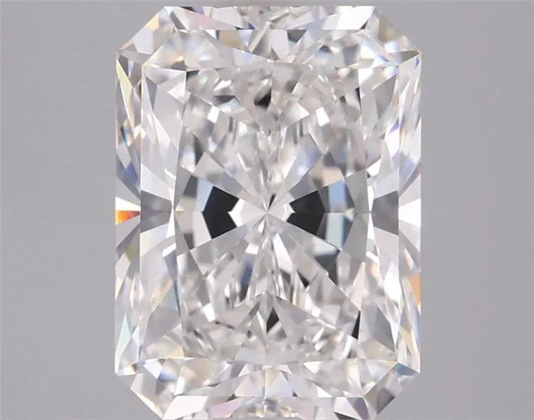 2.54ct Radiant Lab Grown Diamond (Colour F, Clarity VVS2, IGI Certified)