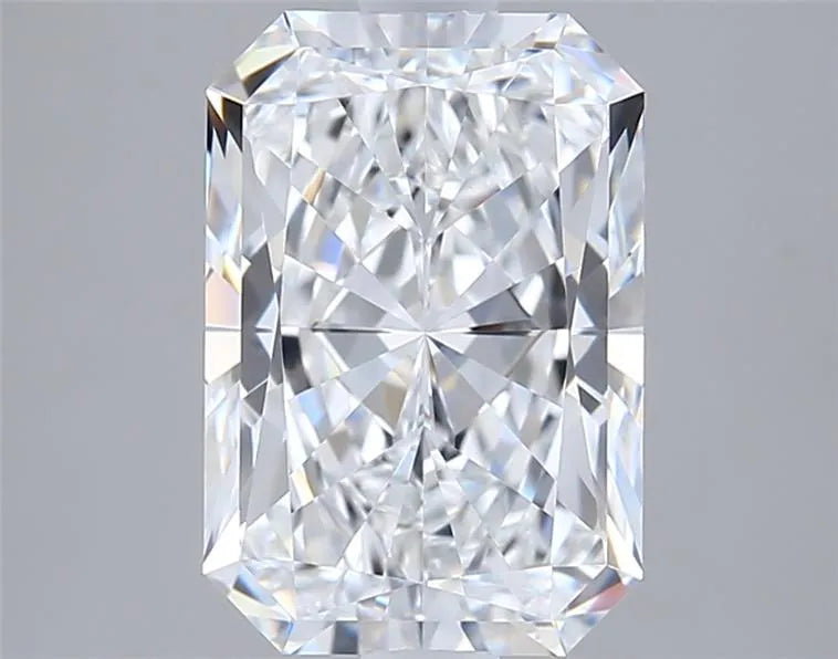 2.55ct Radiant Lab Grown Diamond (Colour D, Clarity VVS2, IGI Certified)