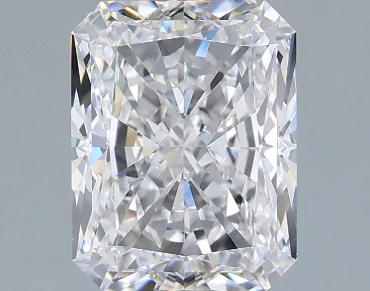 2.55ct Radiant Lab Grown Diamond (Colour D, Clarity VVS2, IGI Certified)