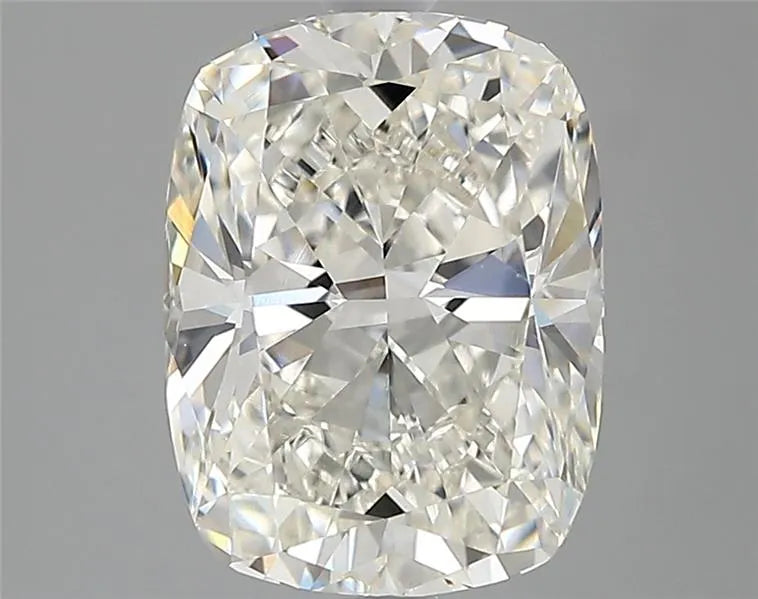 2.56ct Cushion modified Lab Grown Diamond (Colour G, Clarity VVS2, IGI Certified)