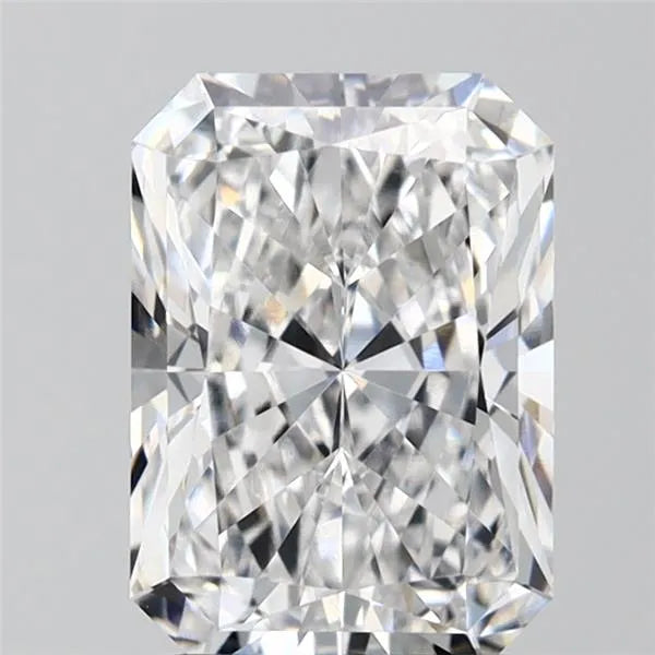 2.57ct Radiant Lab Grown Diamond (Colour E, Clarity VVS1, IGI Certified)