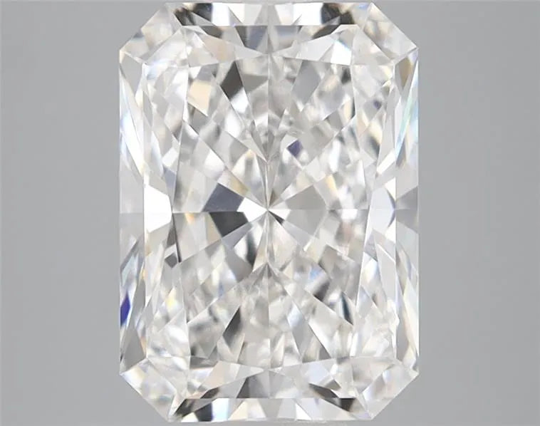 2.58ct Radiant Lab Grown Diamond (Colour E, Clarity VVS2, IGI Certified)