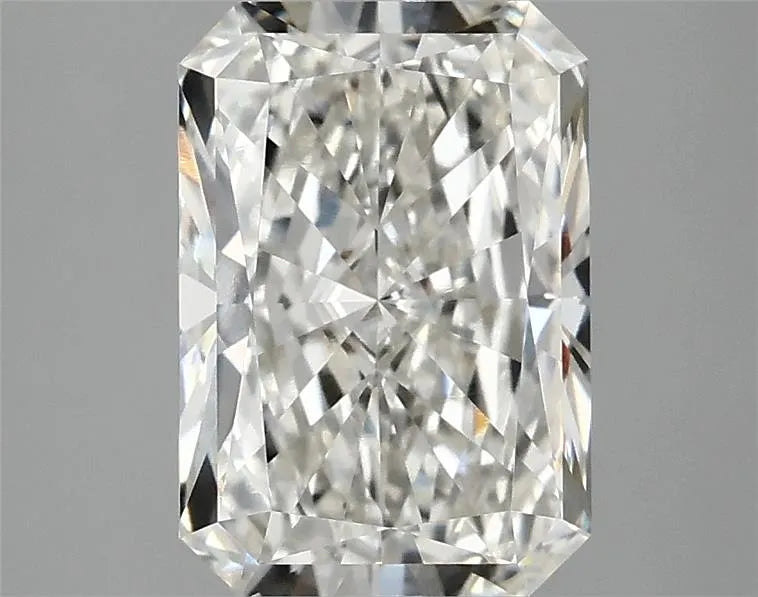 2.58ct Radiant Lab Grown Diamond (Colour G, Clarity VVS2, IGI Certified)