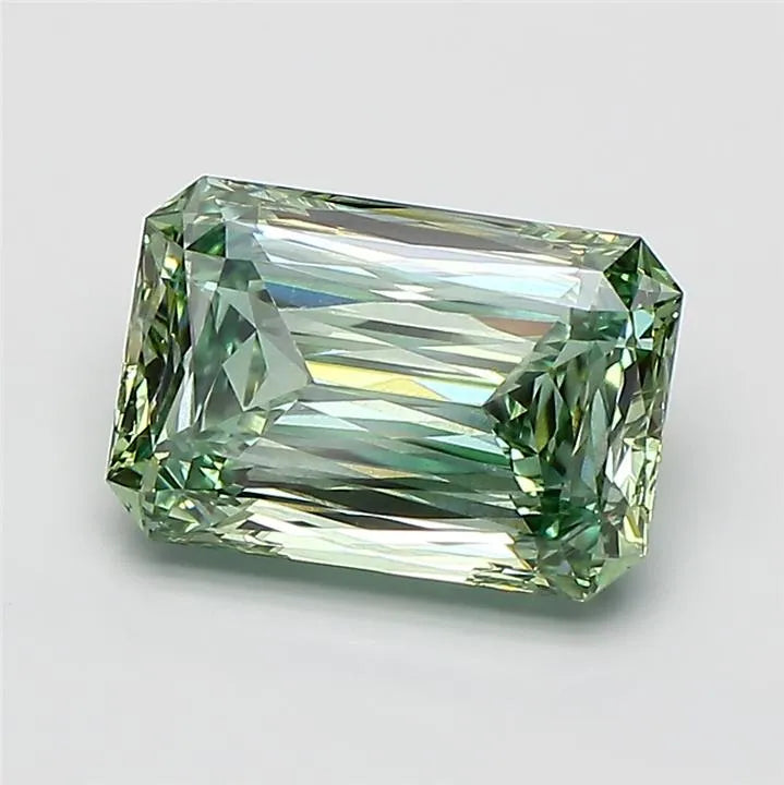 2.59ct Radiant Lab Grown Diamond (Colour Fancy Vivid Green, Clarity VS2, IGI Certified)