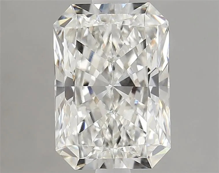 2.59ct Radiant Lab Grown Diamond (Colour G, Clarity VVS2, IGI Certified)
