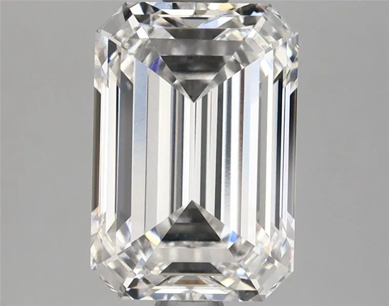 2.68ct Emerald Lab Grown Diamond (Colour E, Clarity VVS2, IGI Certified)