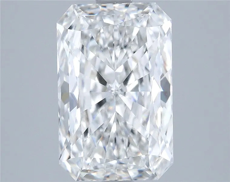 2.73ct Radiant Lab Grown Diamond (Colour E, Clarity IF, IGI Certified)