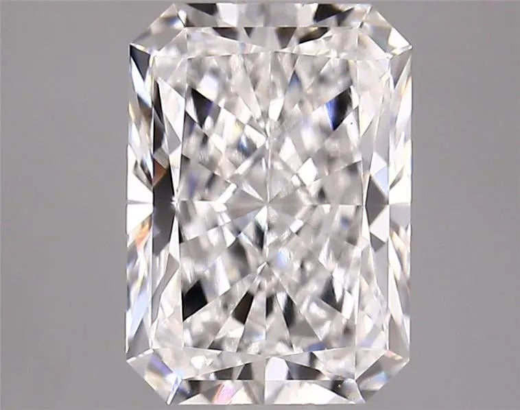 2.74ct Radiant Lab Grown Diamond (Colour E, Clarity VS1, IGI Certified)