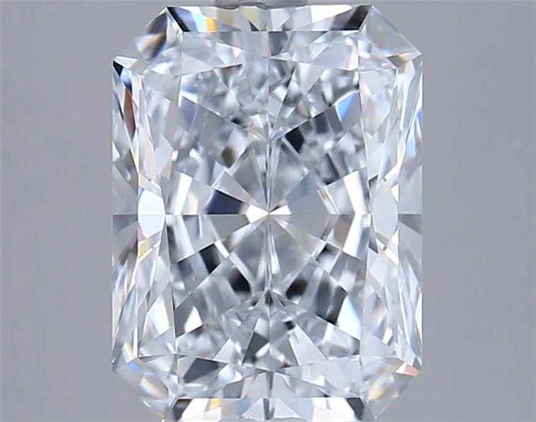 2.74ct Radiant Lab Grown Diamond (Colour E, Clarity VVS1, IGI Certified)
