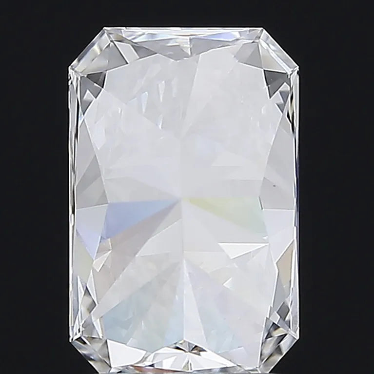 2.75ct Radiant Lab Grown Diamond (Colour D, Clarity VVS2, IGI Certified)