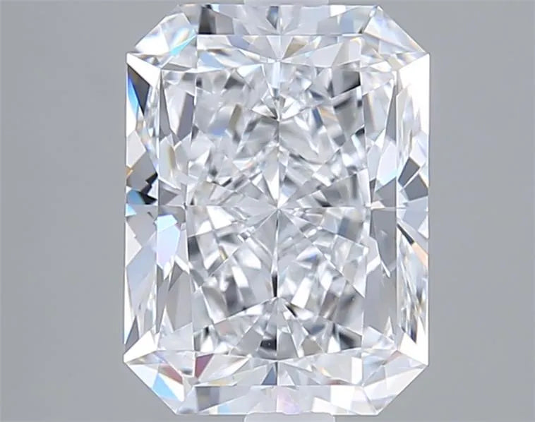 2.78ct Radiant Lab Grown Diamond (Colour D, Clarity VVS1, IGI Certified)