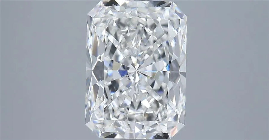 2.78ct Radiant Lab Grown Diamond (Colour E, Clarity SI1, IGI Certified)