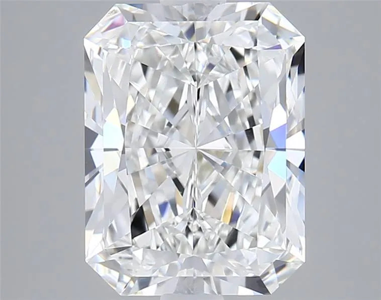 2.79ct Radiant Lab Grown Diamond (Colour E, Clarity VVS1, IGI Certified)