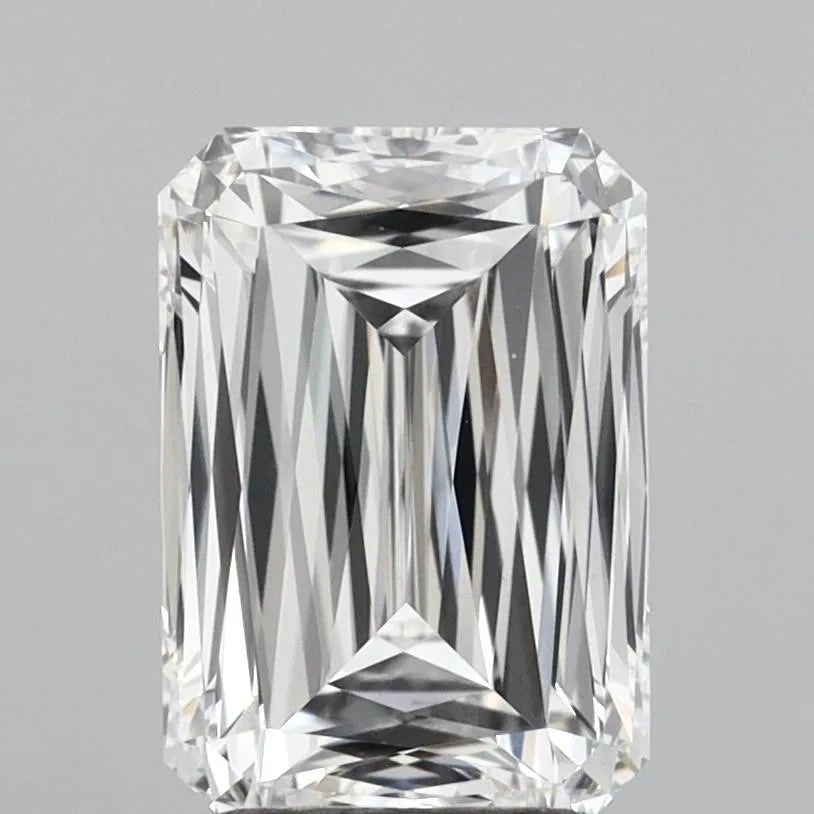 2.79ct Radiant Lab Grown Diamond (Colour E, Clarity VVS2, IGI Certified)