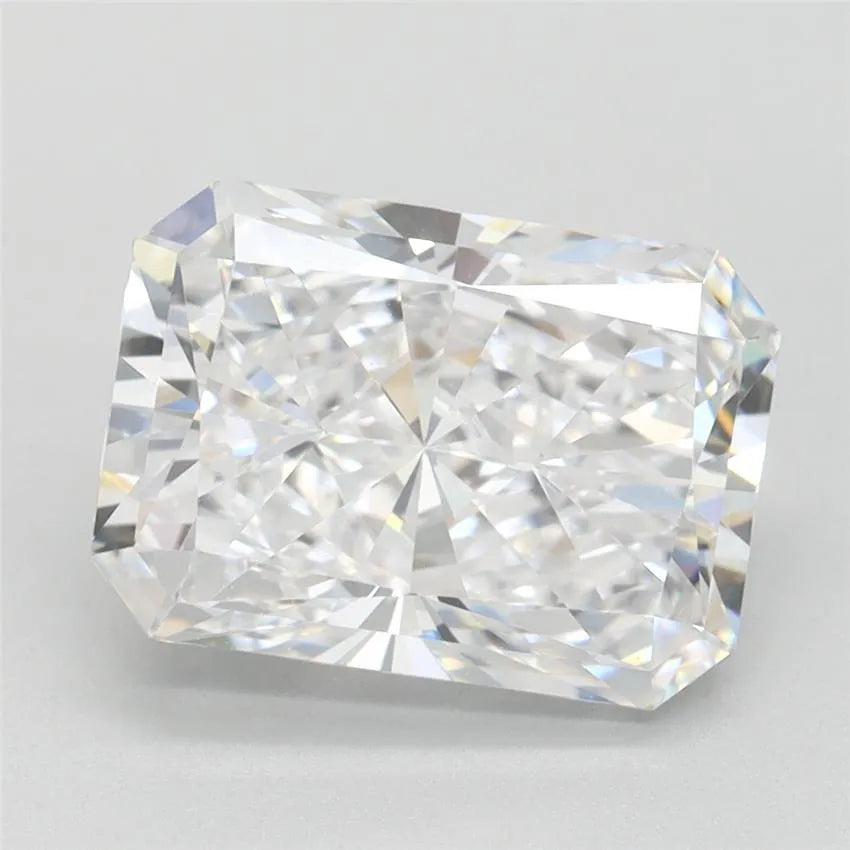 2.80ct Radiant Lab Grown Diamond (Colour D, Clarity VVS1, IGI Certified)